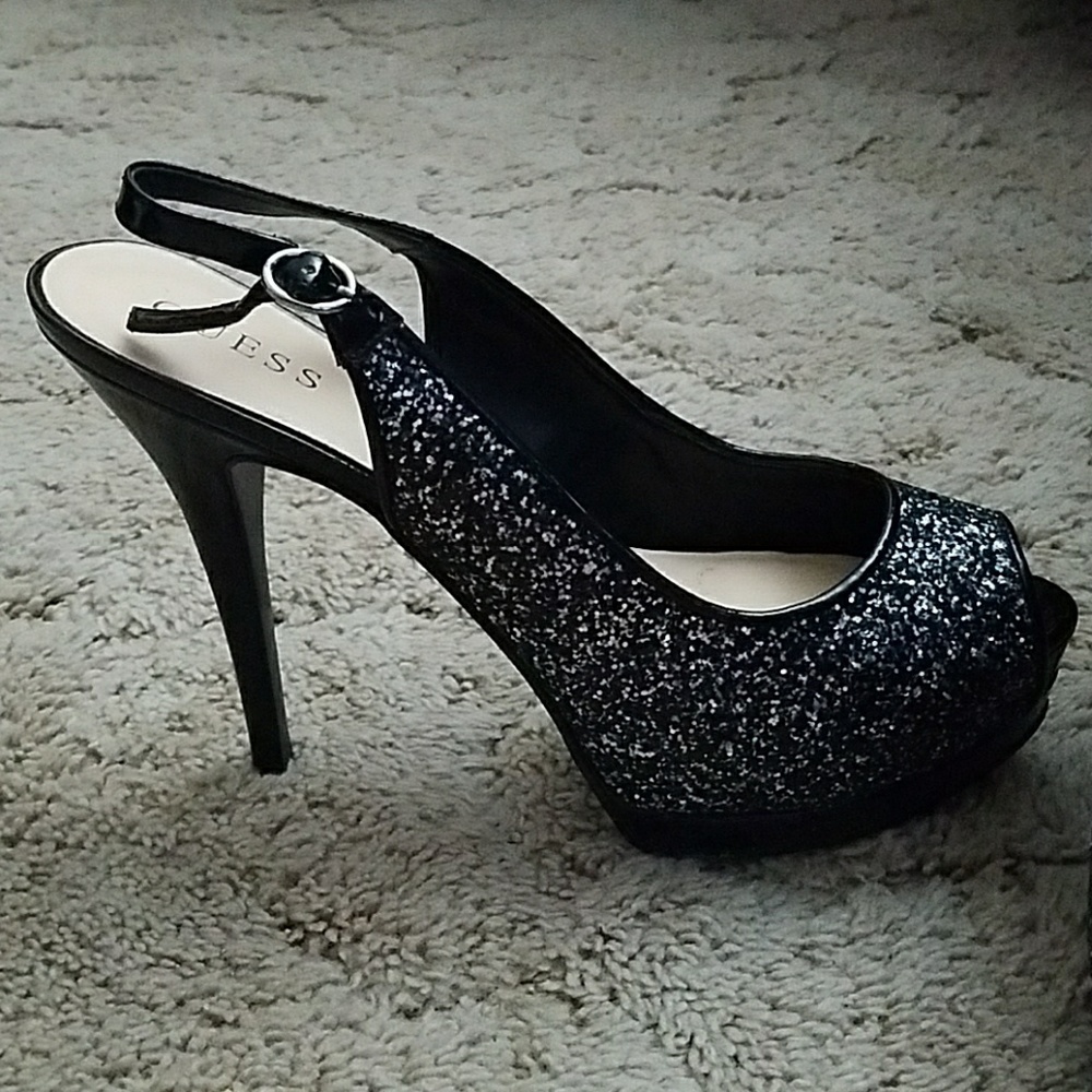 GUESS Heels - Picture 2 of 4
